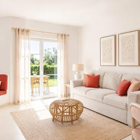 Ground Floor & Pool Apartment