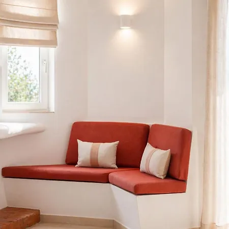 Ground Floor & Pool Apartment